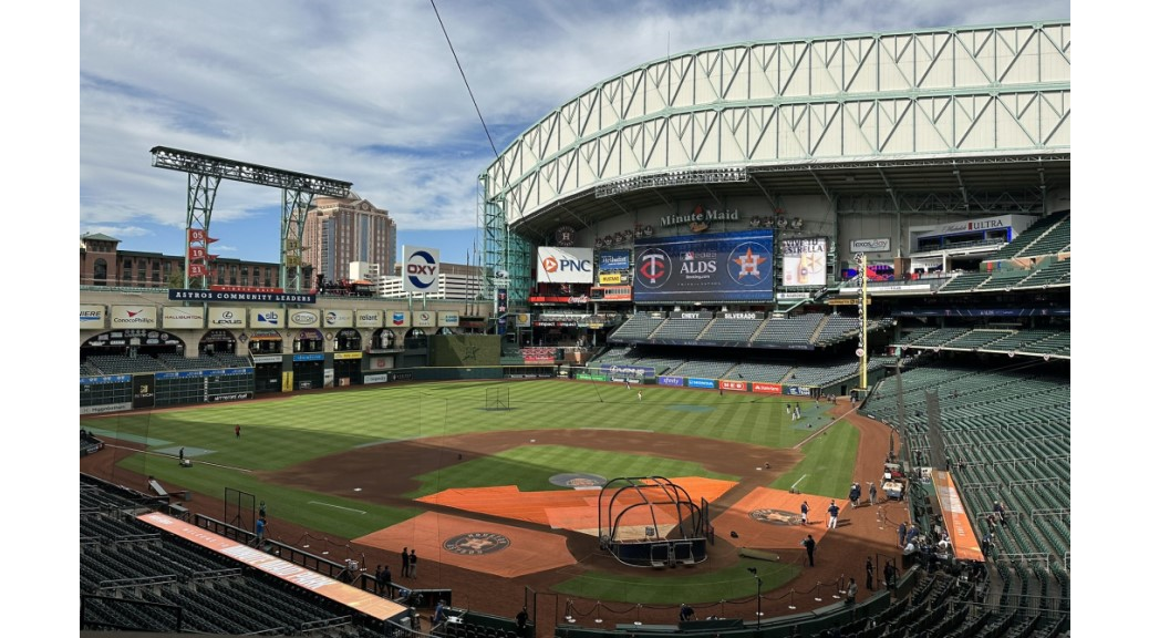 minute maid park open roof